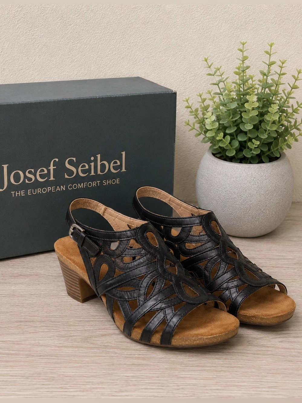 Josef Seibel Black Leather Cutout Slingback‎ Block Heel Sandals Womens sz 38